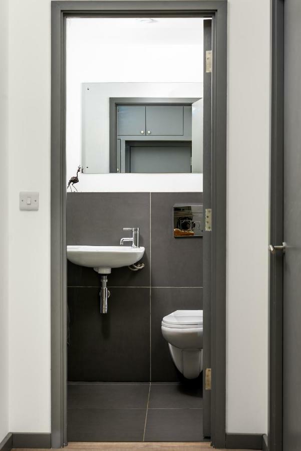 Lancing Beach Apartment. Экстерьер фото