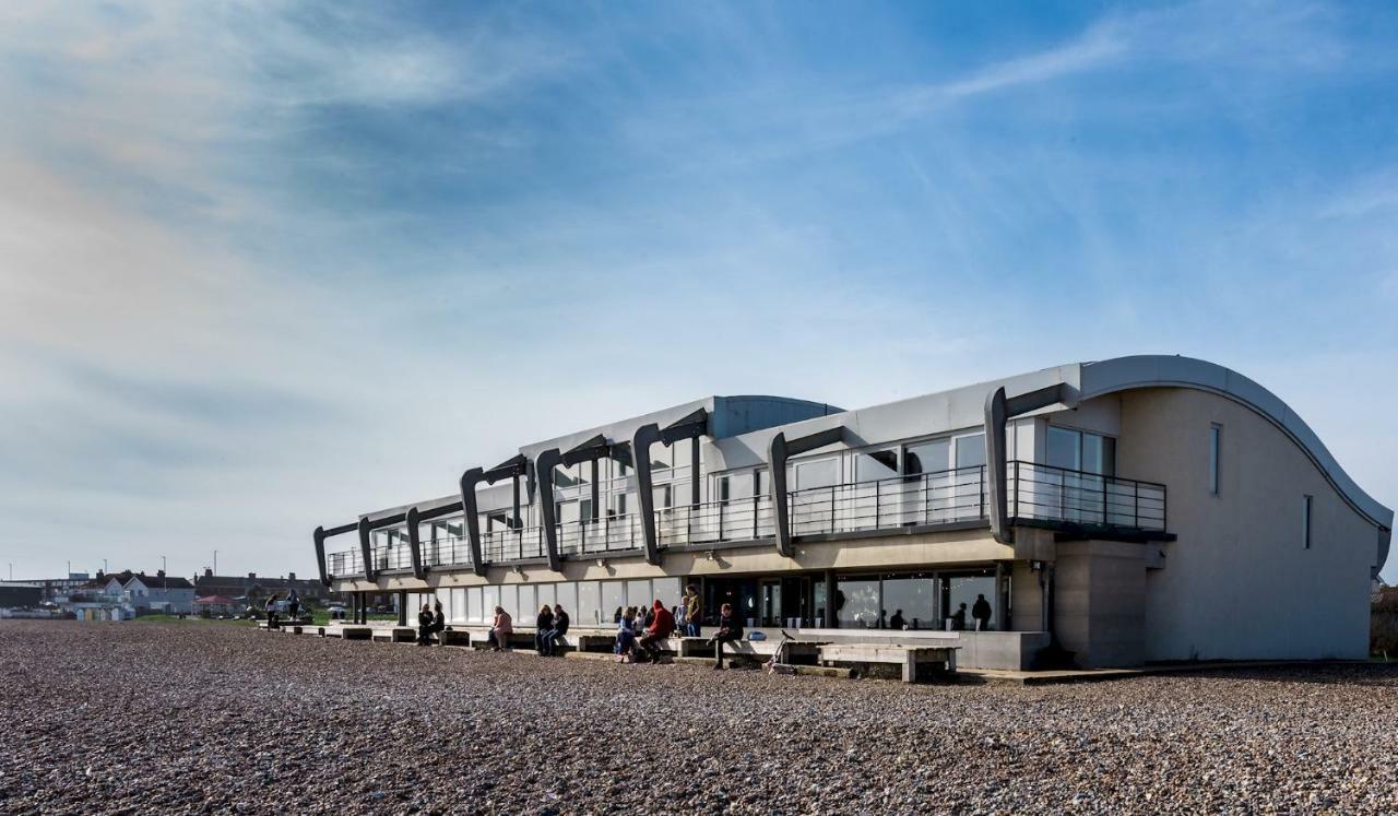 Lancing Beach Apartment. Экстерьер фото
